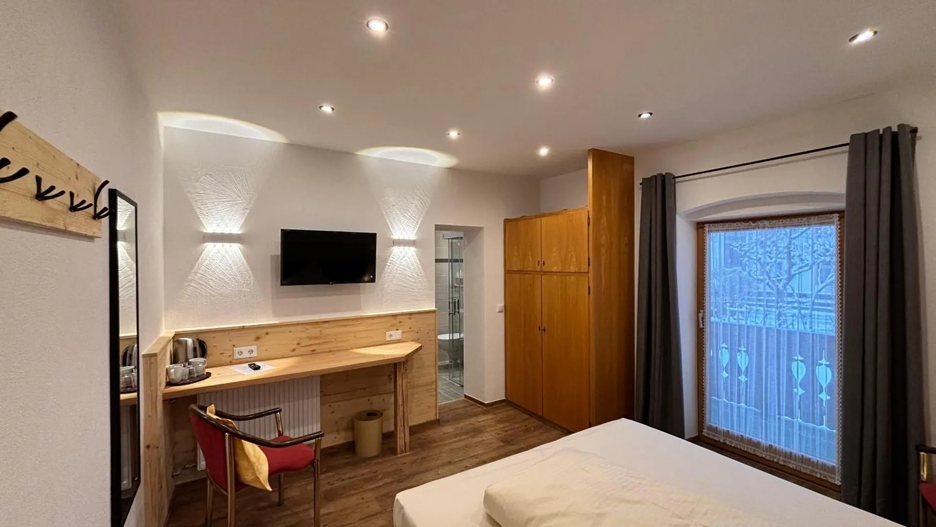 Pension Bavaria Mittenwald Guest house