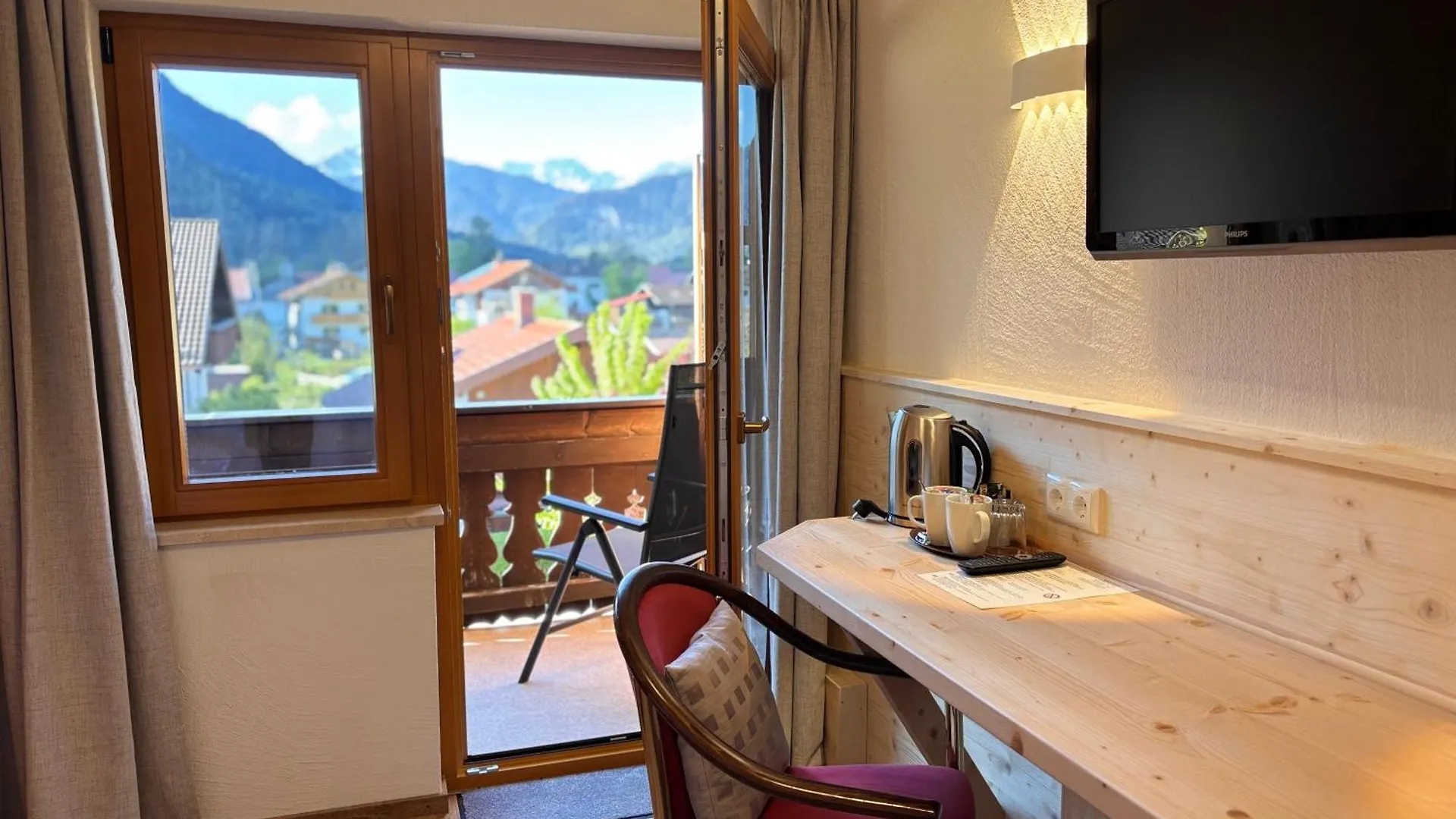 Guest house Pension Bavaria Mittenwald