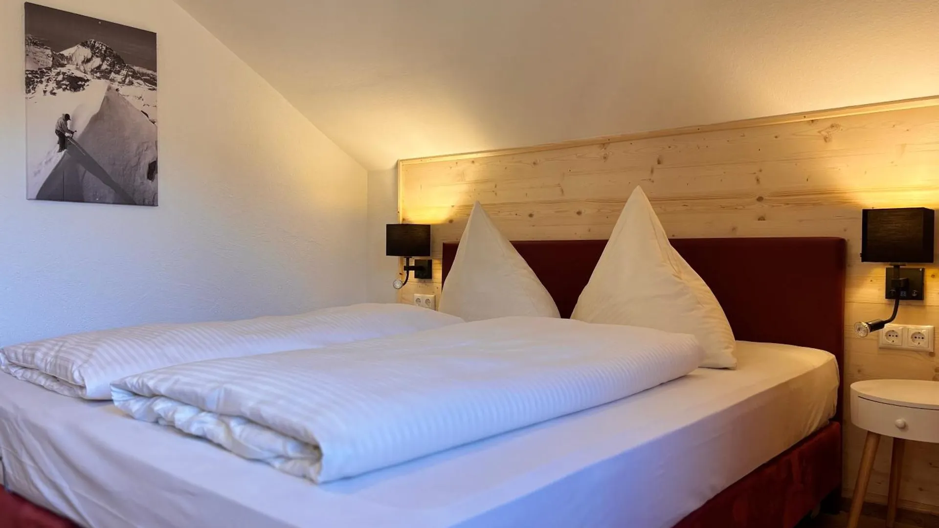 Pension Bavaria Mittenwald 3*,