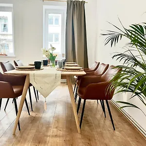 https://design-apartment-parking-kingsize-bett-2x-bad-zentrum.hannover-hotel.net